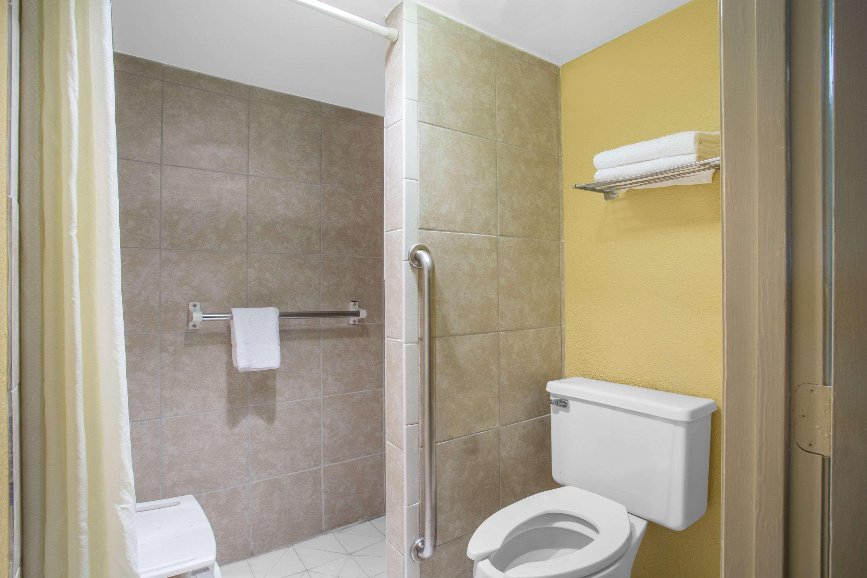 Super 8 By Wyndham Dunn Motel Ngoại thất bức ảnh